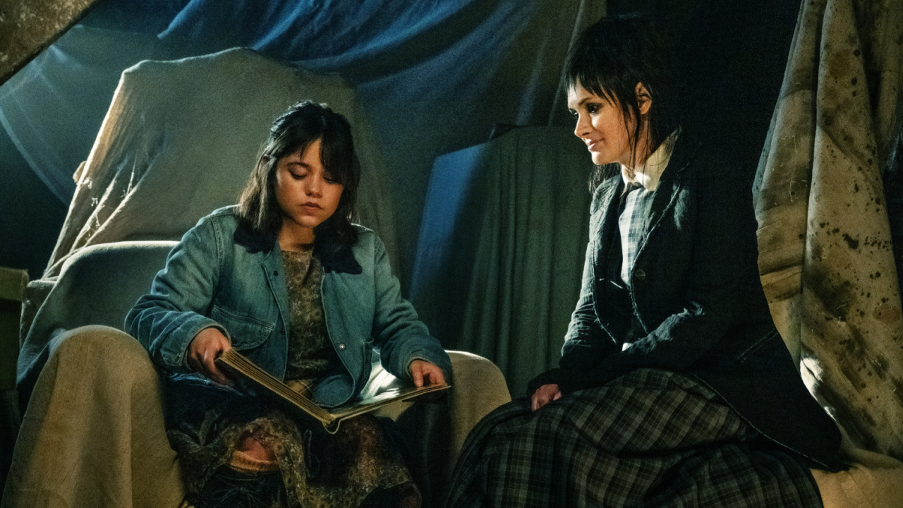 (L to R) Jenna Ortega as Astrid and Winona Ryder as Lydia in the Warner Bros. Pictures comedy, 'Beetlejuice Beetlejuice,' a Warner Bros. Pictures release. Photo credit: Parisa Taghizadeh. Copyright: © 2024 Warner Bros. Entertainment Inc. All rights reserved